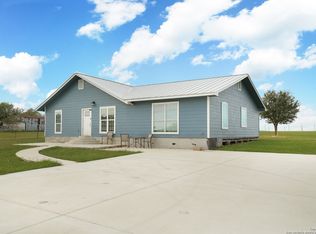 20735 Senior Rd, Von Ormy, TX 78073