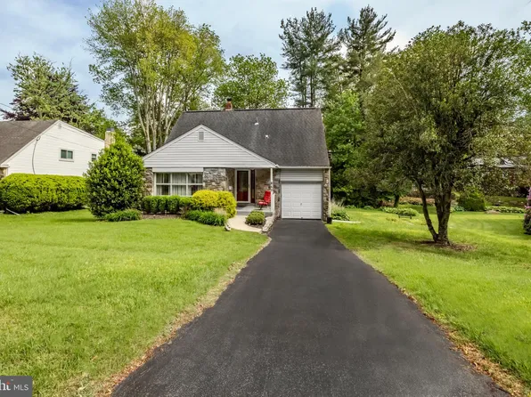 217 David Dr, Havertown, PA 19083