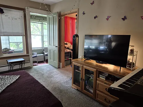 St Paul 2-bedroom upper duplex unit Photo 1