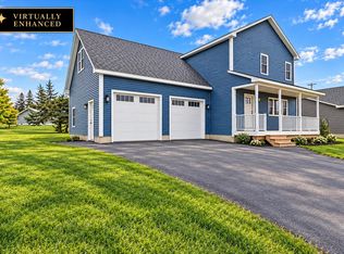 28 Dozer Dr, Saint Albans, VT 05478
