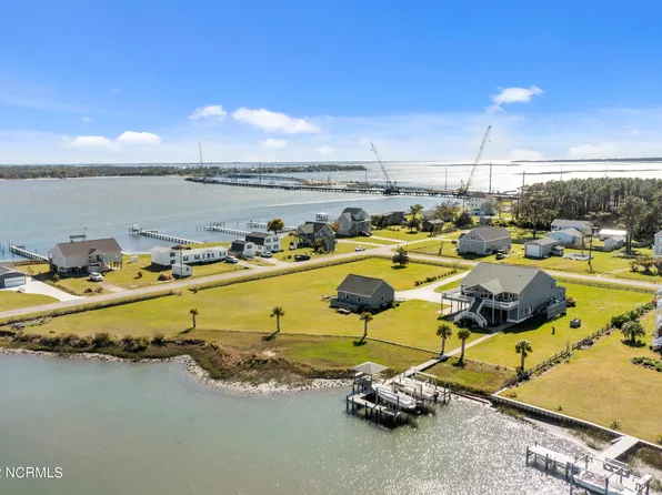 213 Straits Haven Road, Beaufort, NC 28516
