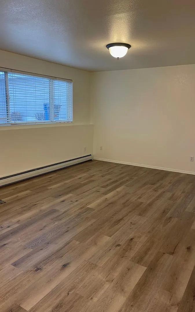 Charming Newly Remodeled 2-Bedroom, 1-Bath in Belgrade — Photo 3