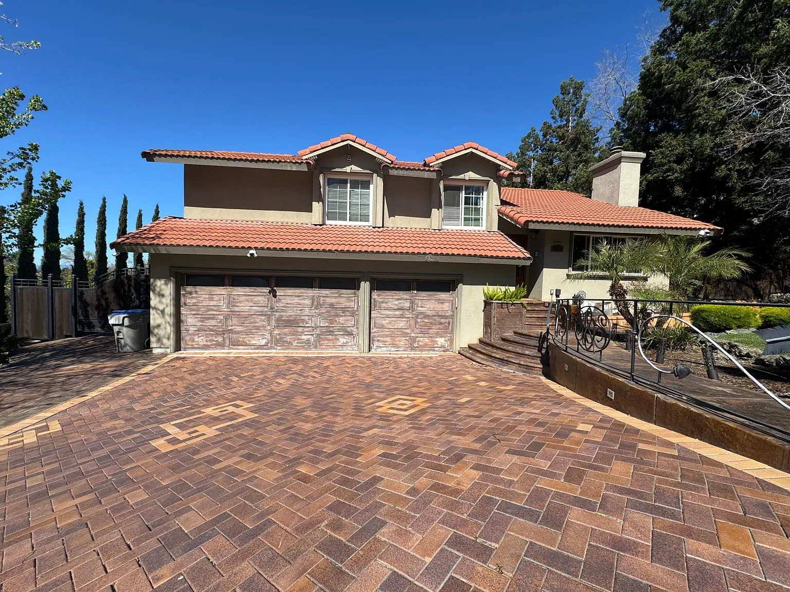 3419 Kaylene Dr photo 1