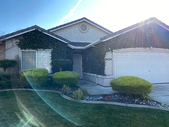 2nd image of 2424 Novi Dr