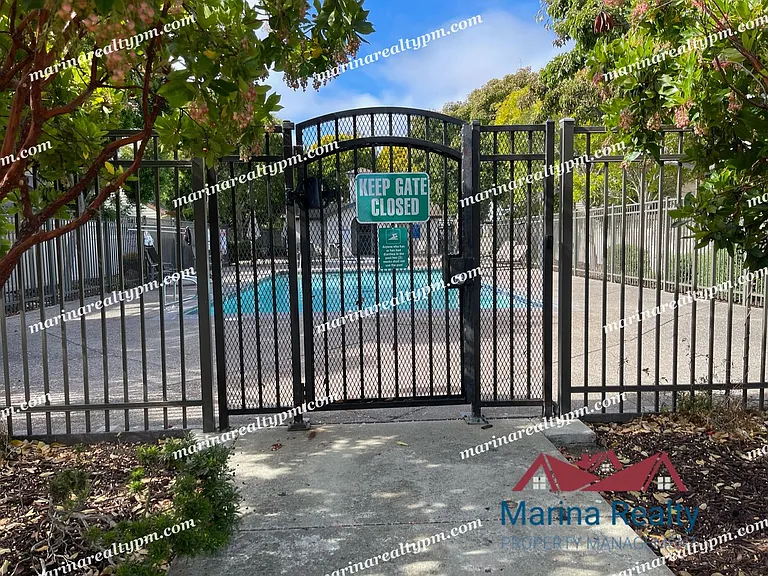2611 Bayfront Ct — Photo 21