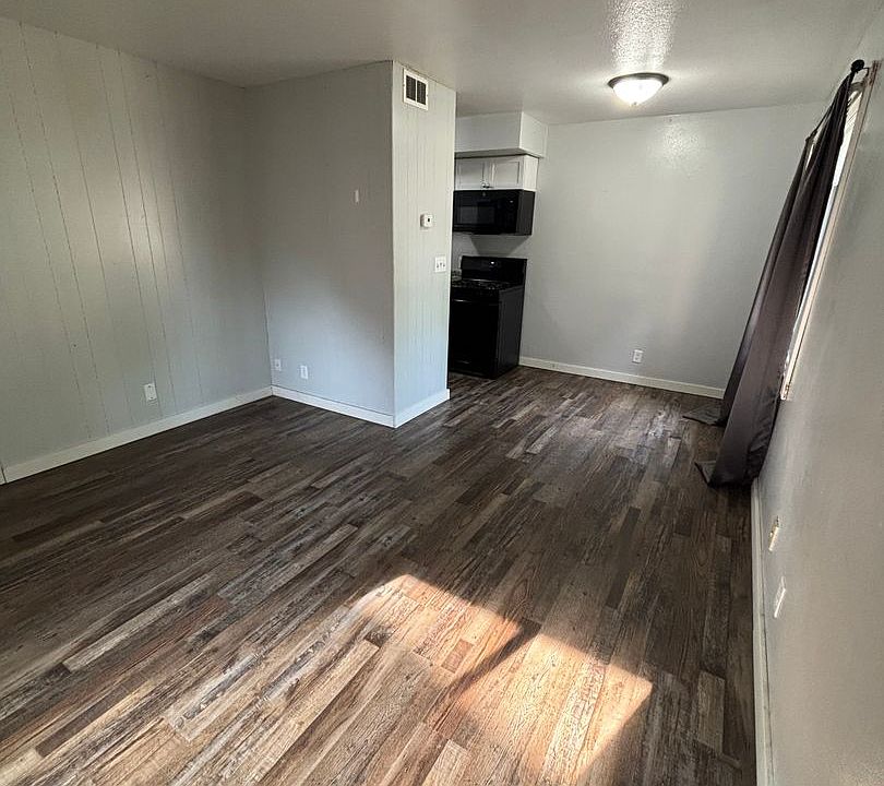1st image of 918 Denton St APT 7