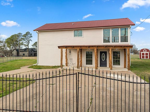 4th image of 306 Lazy Cane Ranch Rd