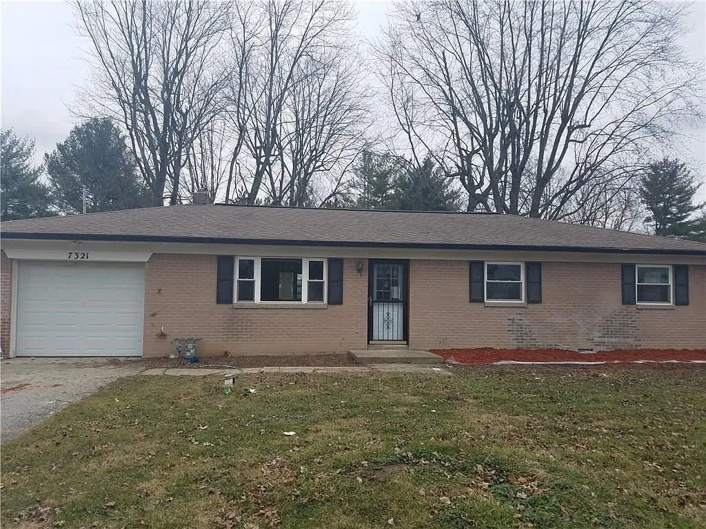 7321 S Sherman Dr photo 1
