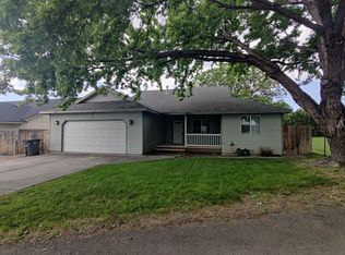 1518 W 24th Loop, Kennewick, WA 99337