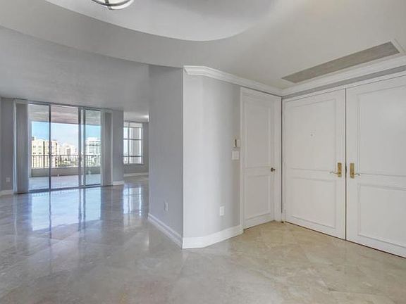 3rd image of 3700 S Ocean Blvd