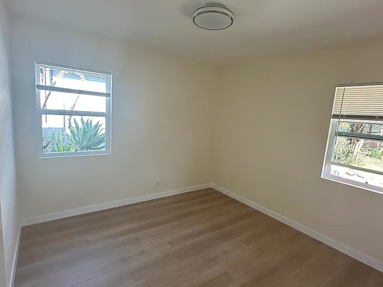 17528 Willard St — Photo 13