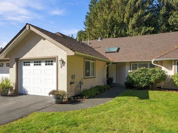 850 Arbutus St #9, Qualicum Beach, BC V9K 2M7
