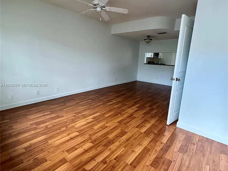 16743 Hemingway Dr — Photo 2