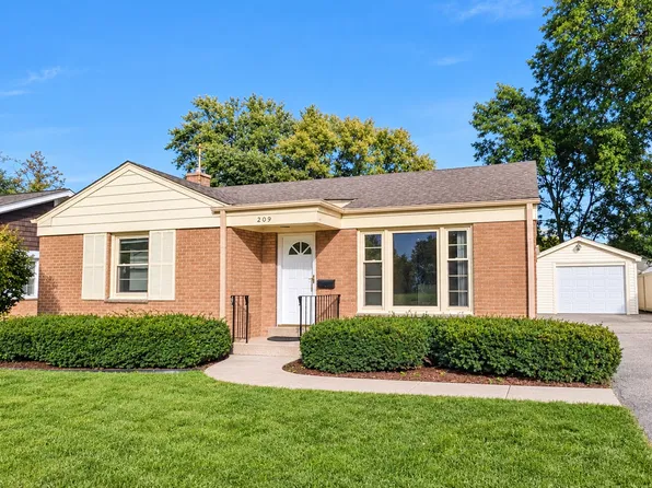 209 N Dryden Pl, Arlington Heights, IL 60004