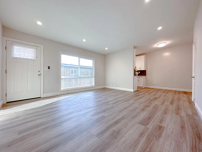 1027 S Atlantic Blvd #23 — Photo 4