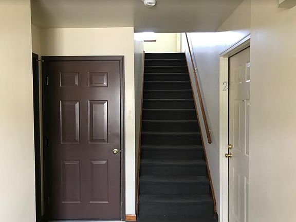 4th image of 4310 Angela Ct APT 4