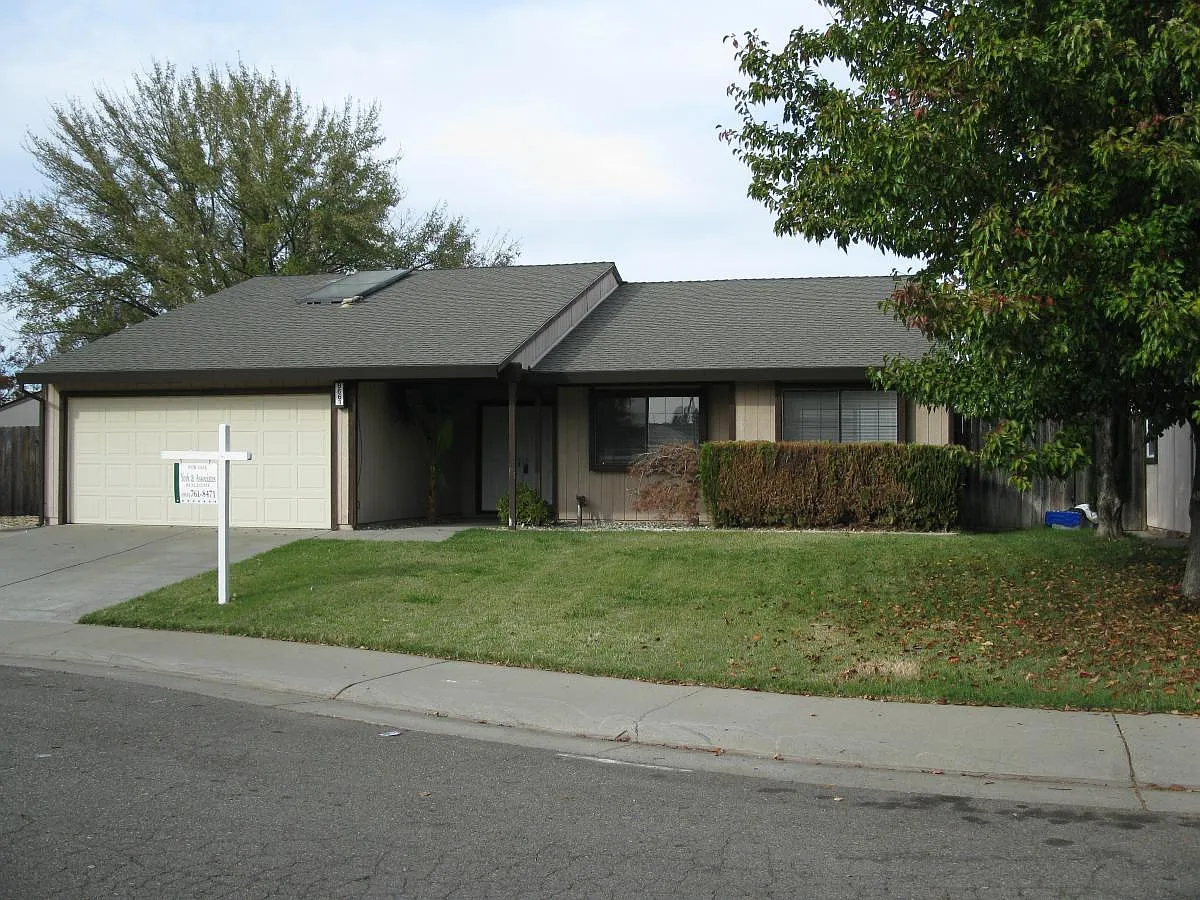 8663 Crystal River Way photo 1