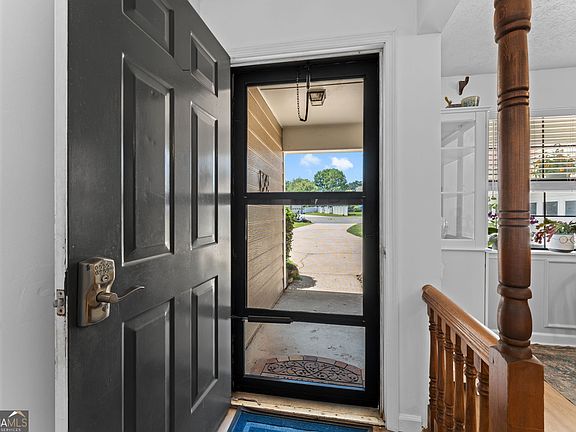 4th image of 103 Sun Valley Ct