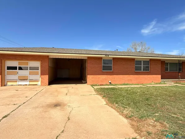 724 Seaton Dr, Clovis, NM 88101