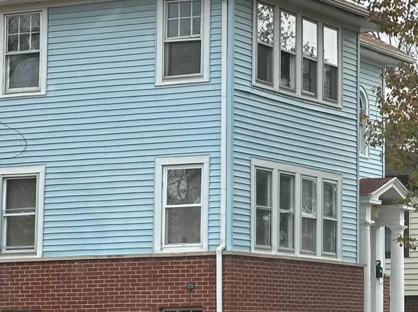 1102 17th St #1, Rockford, IL 61104