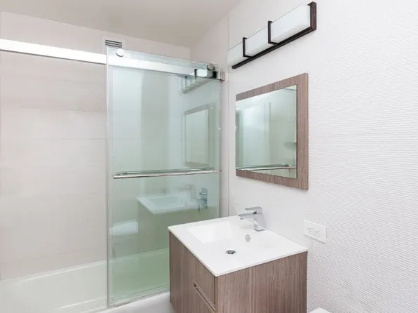 2521 Palisade Avenue image 12 of 17