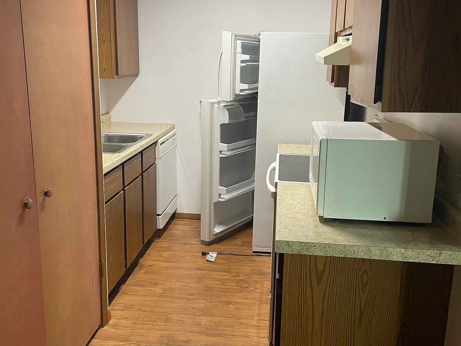2 bed, 671 sqft, $925 — Photo 2