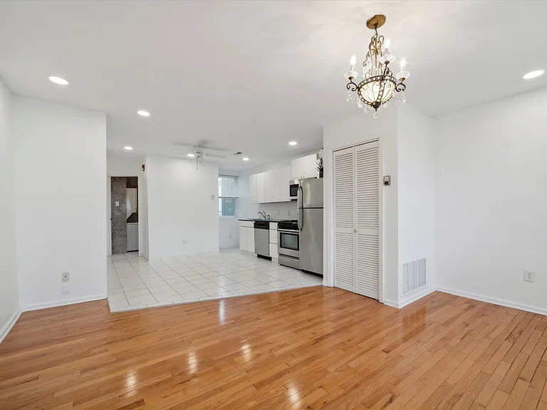 912 Snyder Ave #2 — Photo 5