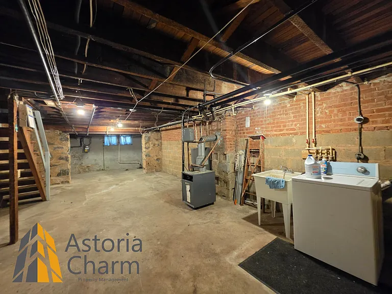 1561 Homestead St — Photo 22