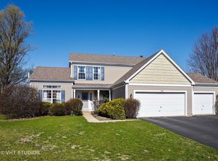 264 W Harvard Cir, South Elgin, IL 60177