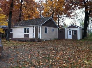 6699 Windiate Rd, Waterford, MI 48329