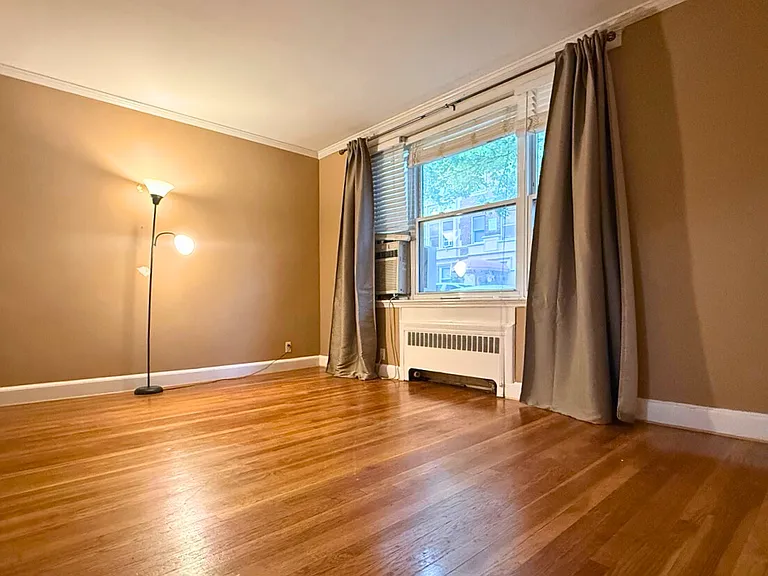 80 Strathmore Rd #1 — Photo 3