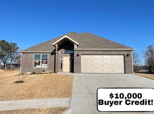 411 W Hondo St, Siloam Springs, AR 72761