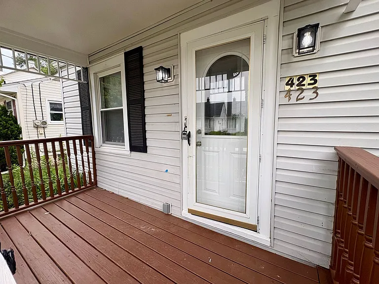 423 W Penn St — Photo 33