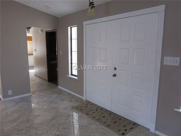 4th image of 2955 Schaffer Cir