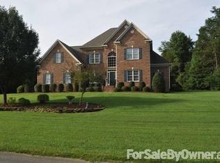 5403 Gray Leigh Dr, Oak Ridge, NC 27310