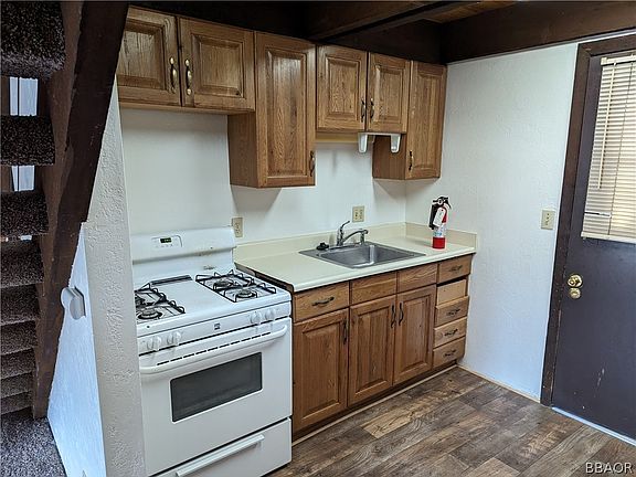 4th image of 1112 W Country Club Blvd