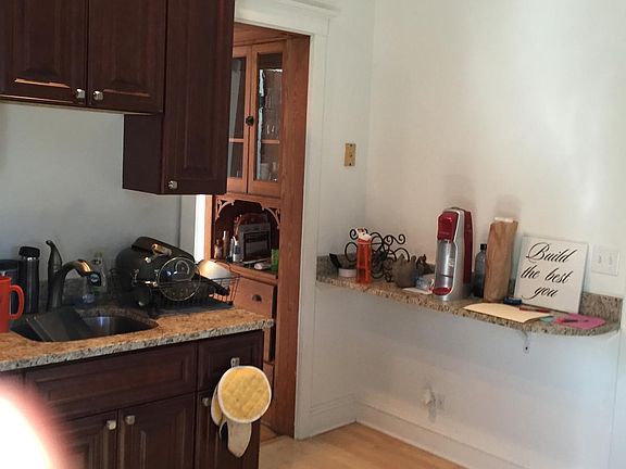 2nd image of 1901 N Hoyne Ave #3