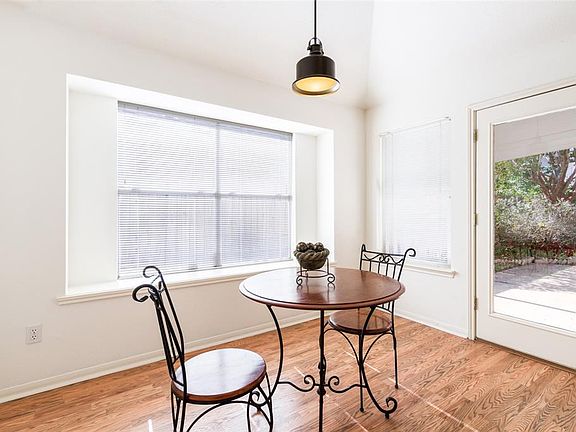 5th image of 10503 N Newpark Dr