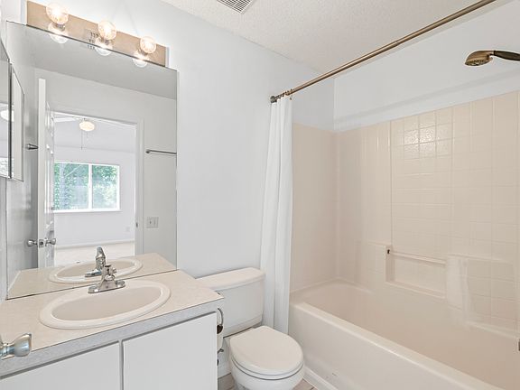 3rd image of 12311 Kensington Lakes Dr Unit 203