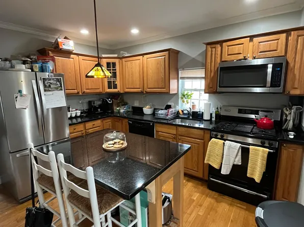 675 E 8th St #2, South Boston, MA 02127