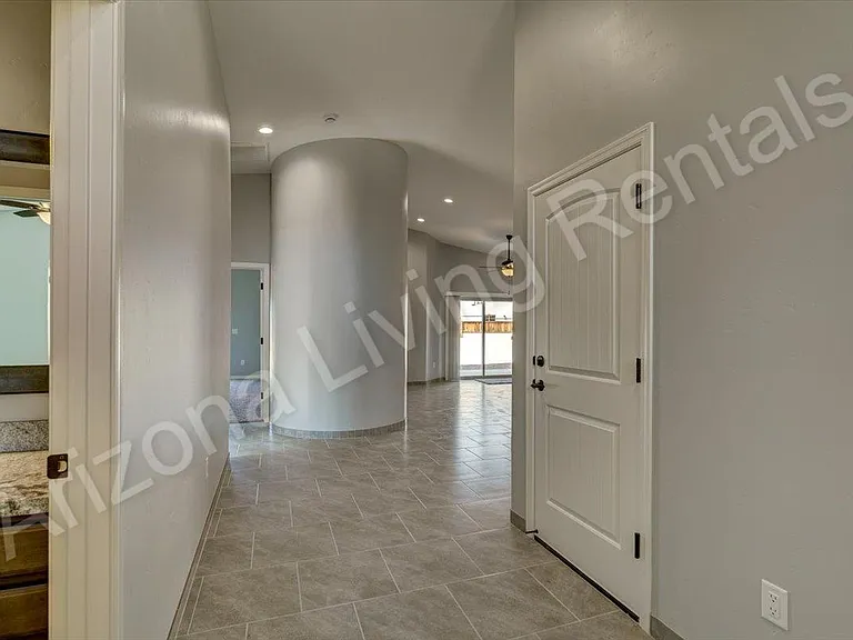 761 Chickasaw Ln — Photo 4