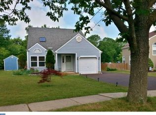 210 Village Green Ln, Telford, PA 18969