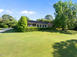 9 Lakeview Dr, Sanford, NC 27332