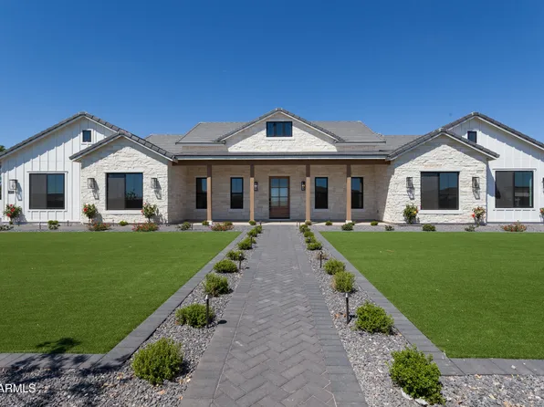 3972 E Hash Knife Draw Road, San Tan Valley, AZ 85140