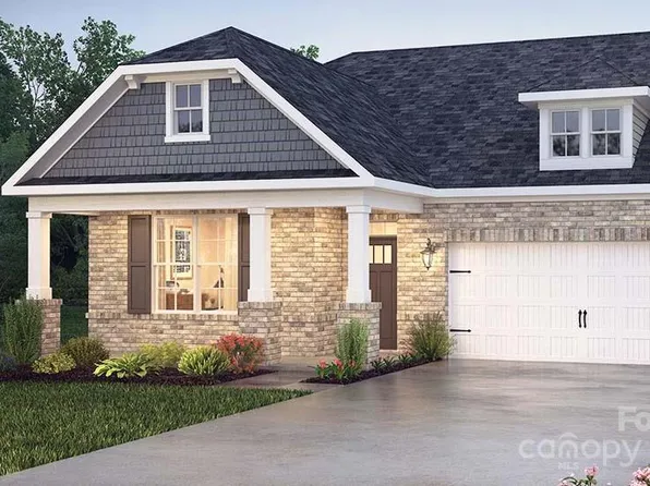 2090 Skyhawk Dr, York, SC 29745