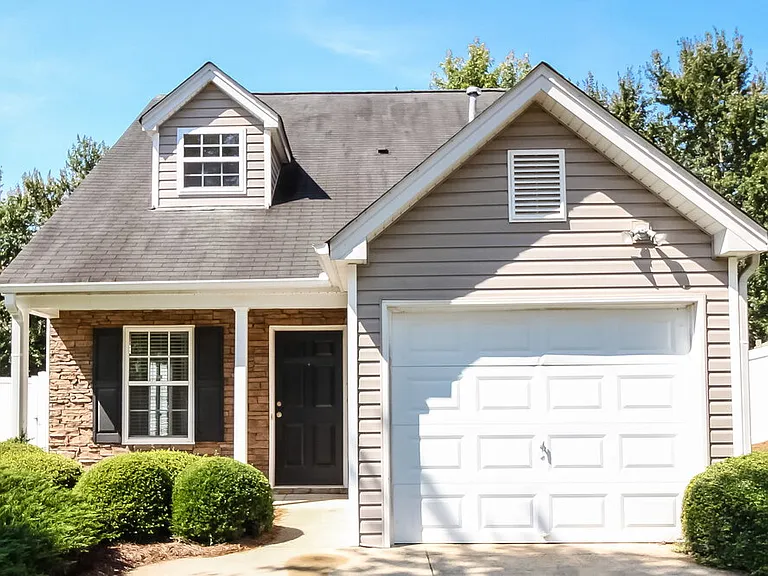 134 Ilex Dr — Photo 1