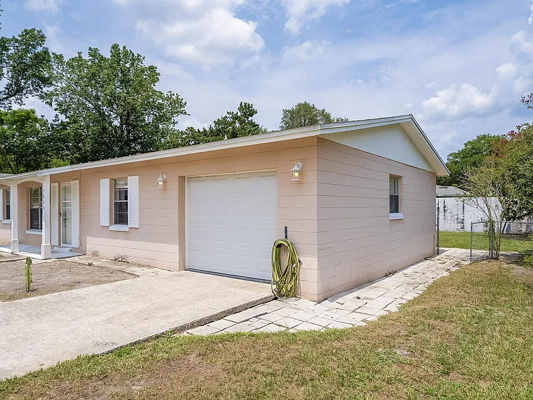 1040 Dorado Dr — Photo 4