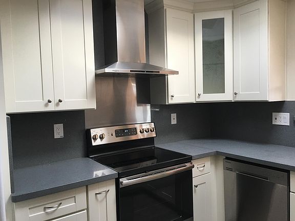 4th image of 4823 Delores Dr