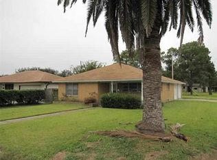 6099 David St, Groves, TX 77619