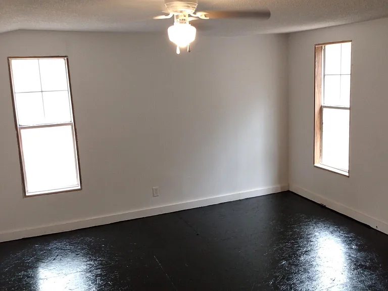562 Anthony Rd — Photo 9